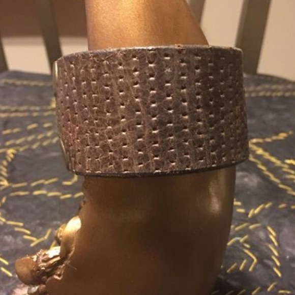 Genuine Leather Wide Cuff Bracelets - Picture 4 of 4